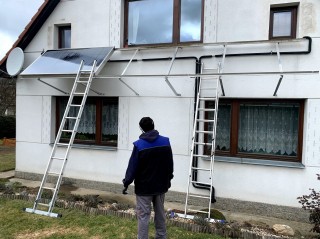 Demontáž solárních panelů